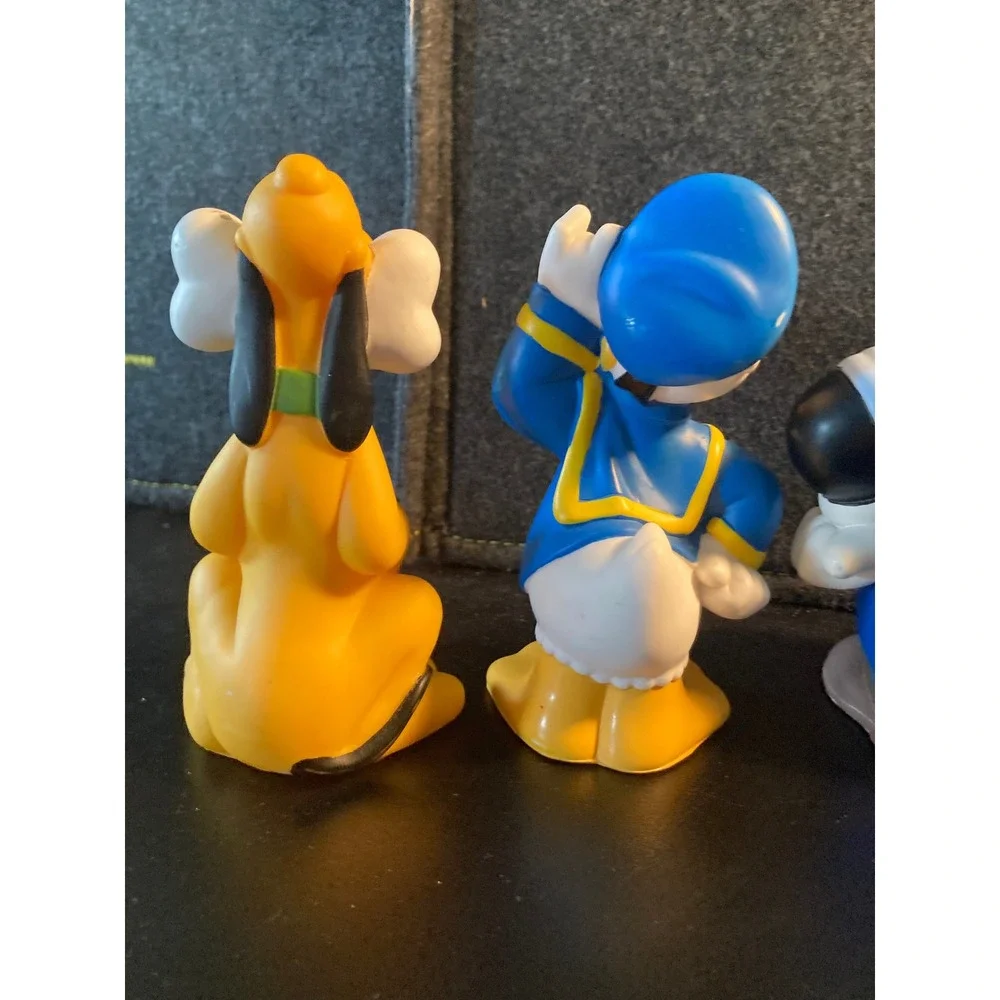 Disney Store Mickey Mouse and Friends 6 Piece Bath Toy Figure Set B101Q4150066
